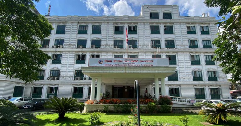 पालिकासँगको समन्वयमा बिहीबार र शुक्रबार विद्यालय बिदा गर्न सरकारको आग्रह